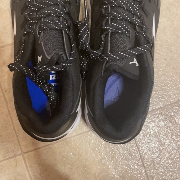 Mizuno 9-spike Swift 6 Metal Fastpitch Softball cleats - Picture 6 of 6